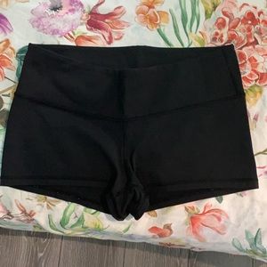 Black lulu lemon shorts